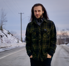 Load image into Gallery viewer, Escale Plaid Fleece